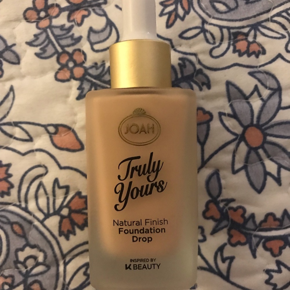 Joah Truly Yours foundation in classic ivory